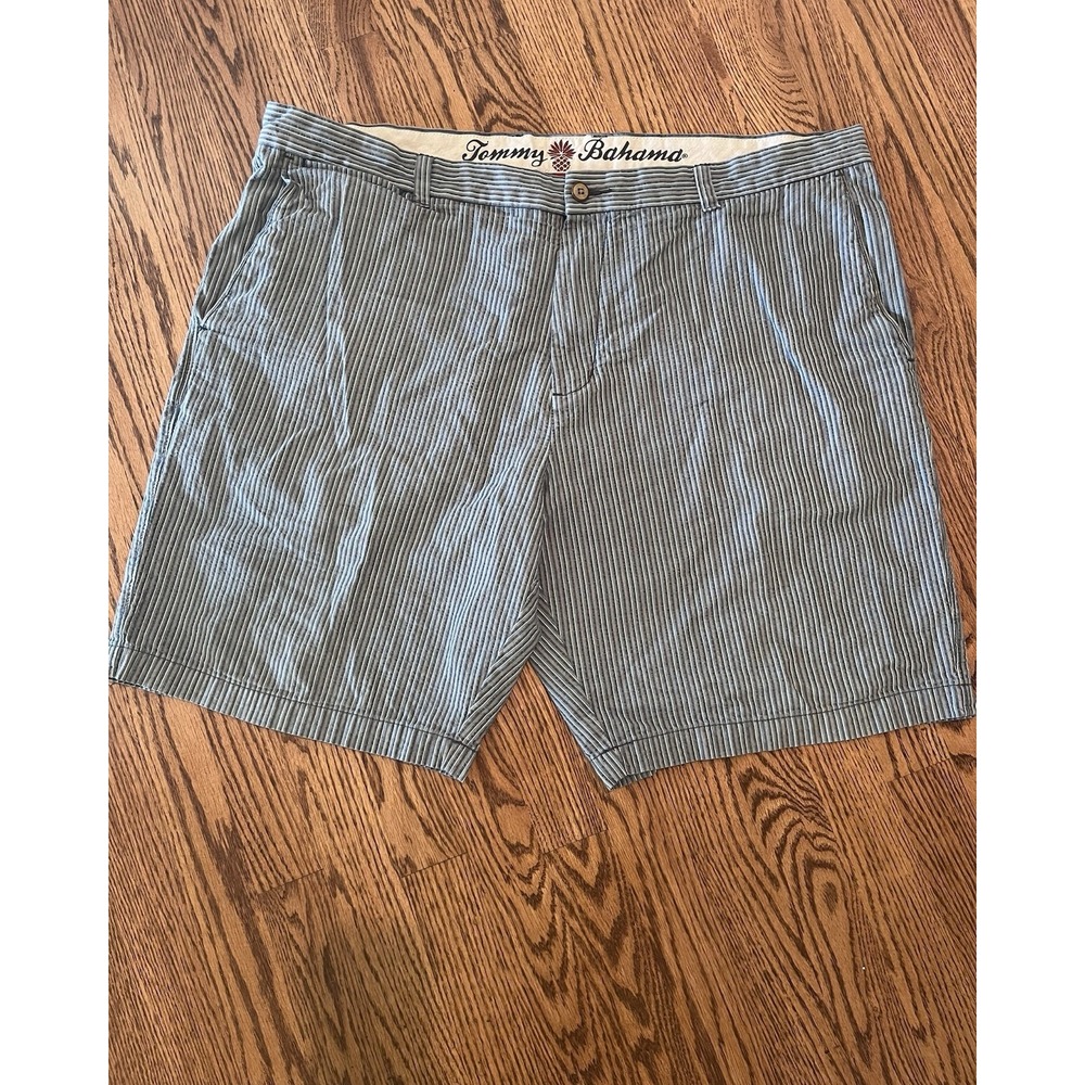Tommy Bahama men's 42 100% cotton pin stripe blue shorts 9" Inseam
